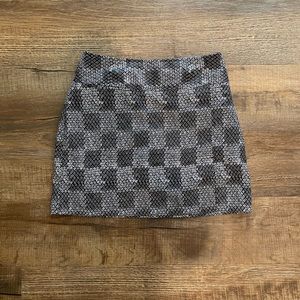 Black and white IZOD golf skort